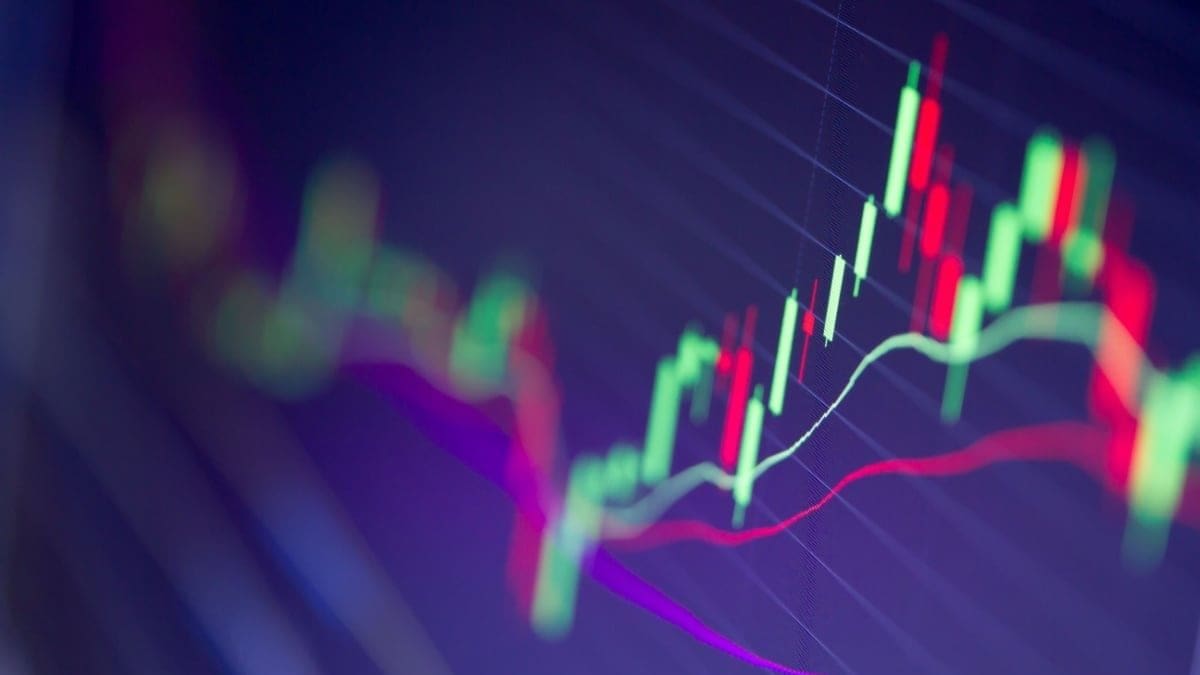 Bitcoin trapt op de rem, maar altcoinmarkt ontploft - XRP stijgt 20%