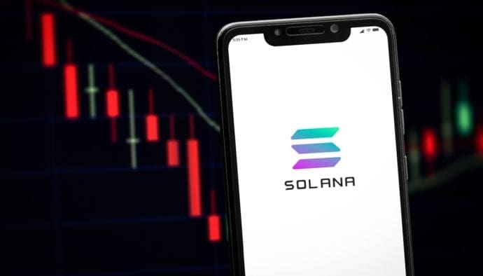 solana price corrects Solana's netwerk overspoeld door bots, gaat de koers corrigeren?