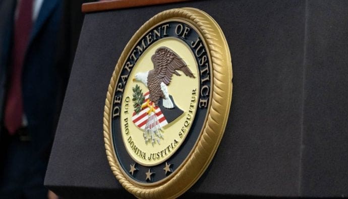 DOJ bitcoin $6,5 miljard verkoop Cryptomarkt in paniek: VS mogen $6,5 miljard aan bitcoin dumpen