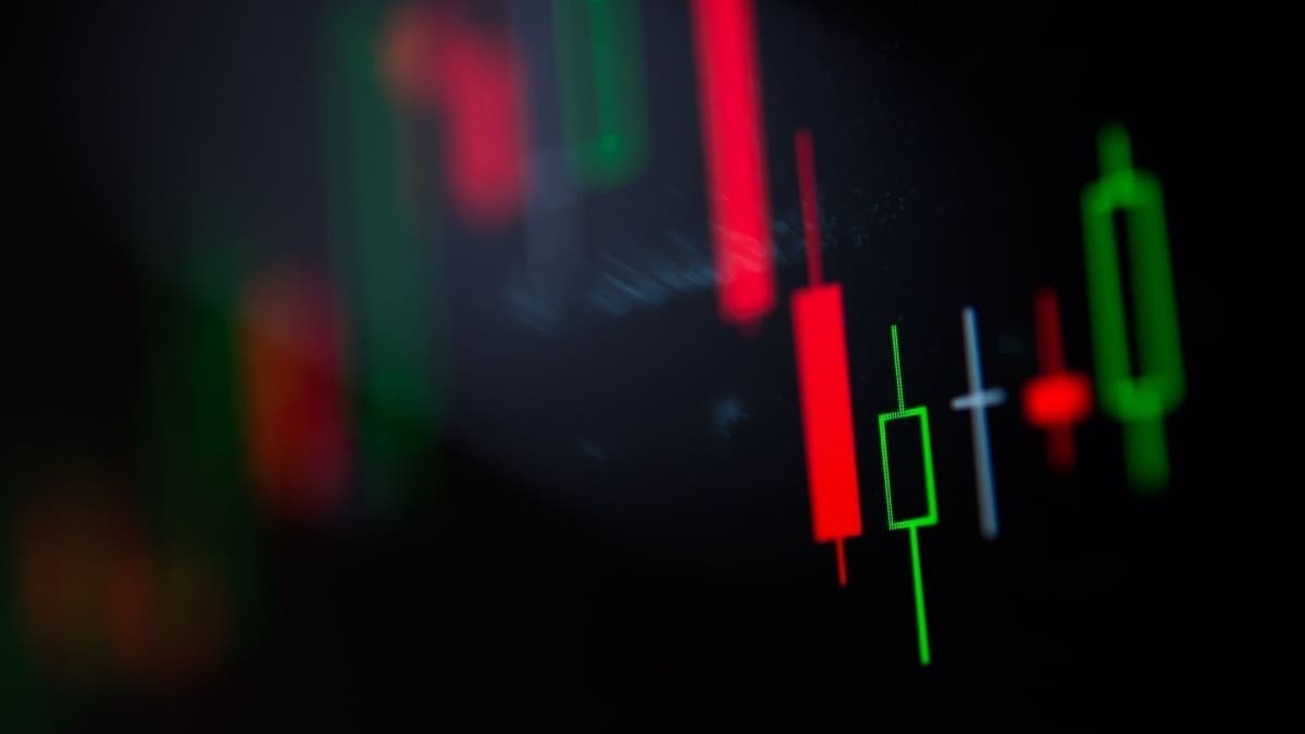 Bitcoin koers komt bij van hevige crash, altcoins tonen veel veerkracht