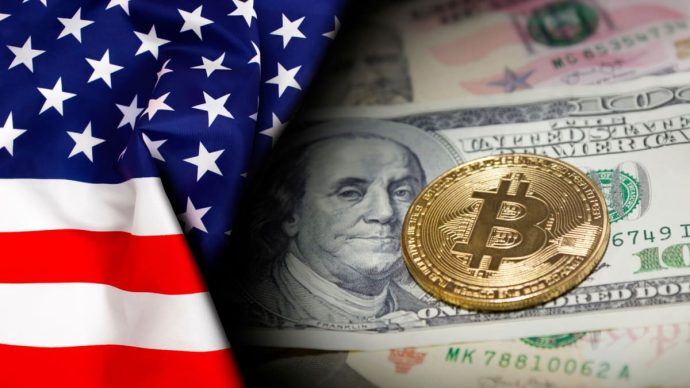 bitcoin op een dollarbiljet met de Amerikaanse vlag