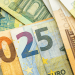 Euro in contantgeld met jaartal 2025