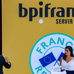 Foto van Bpifrance met Macron erbij