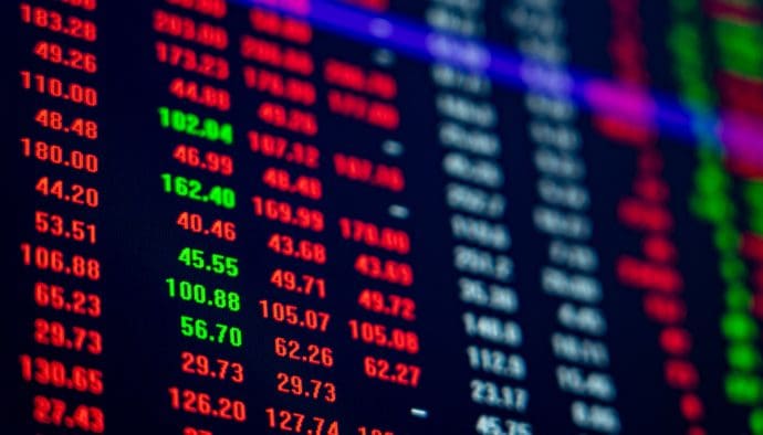 Cryptomarkt verliest half biljoen dollar terwijl handelsvolume inzakt
