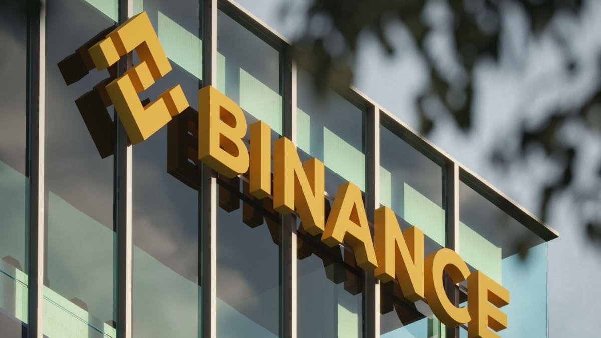 Het logo op de buitenkant van het hoofdkwartier van Binance, de grootste cryptobeurs ter wereld