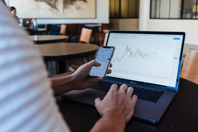 ICONOMI_advertentie