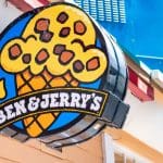 Ben & Jerry's bord aan de muur
