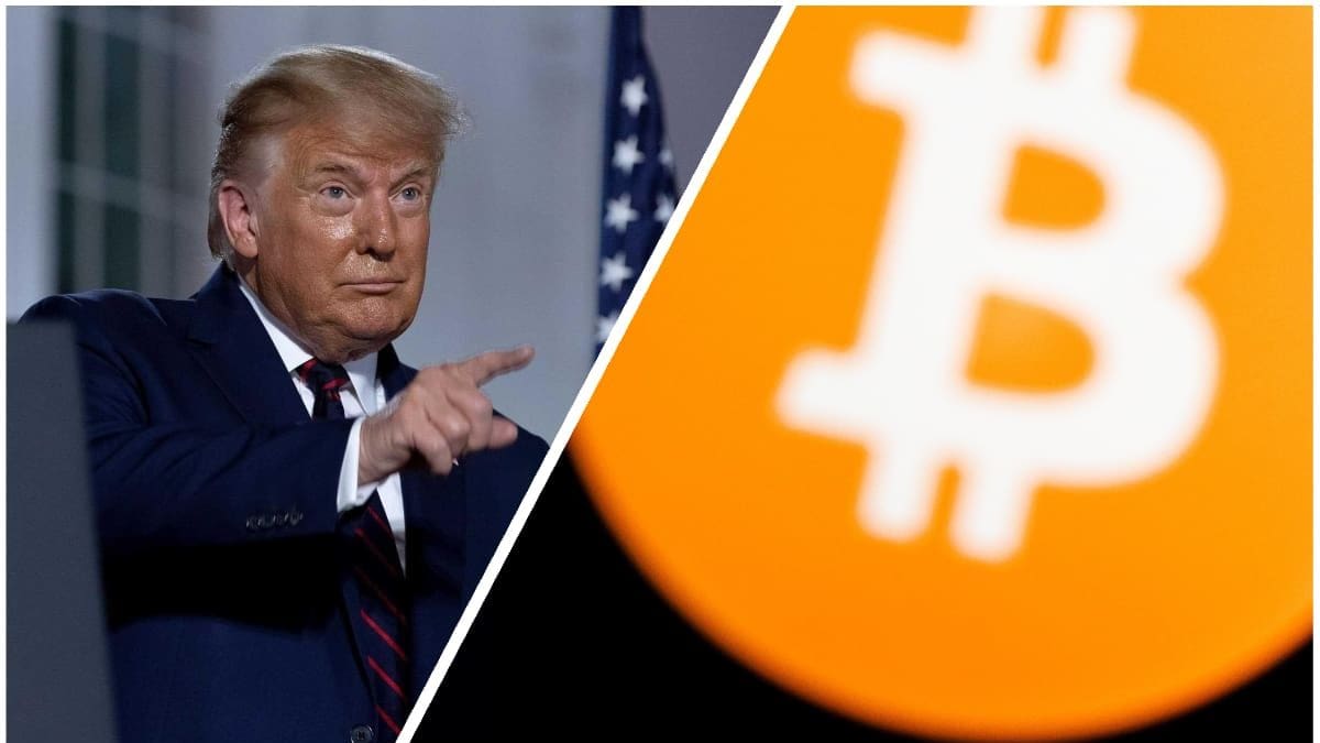 Links Donald Trump die wijst naar rechts, waar een oranje bitcoin logo te zien is.