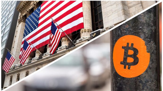 Grote Amerikaanse vlaggen op de gevel van Wall Street aandelenbeurs, en een bitcoin sticker op een lantaarnpaal.