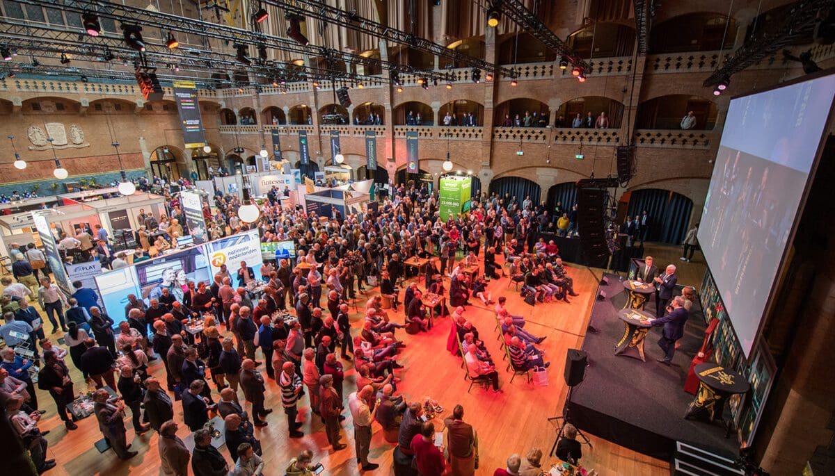 Beleggen in crypto: Experts delen gouden tips en strategieën op Crypto  Congres 2025