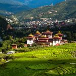 Een afbeelding van Thimphu, de hoofdstad van Bhutan, een land in Zuid-Azië dat waterkracht gebruikt om bitcoin (BTC) mee te minen