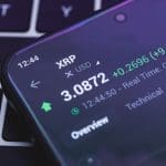 Een afbeelding van de interface van cryptomunt XRP op een cryptobeurs, met een hoge koers en groene cijfers