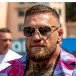 MMA-vechter conor mcgregor op een boot tijdens de Monaco Grand Prix 2024