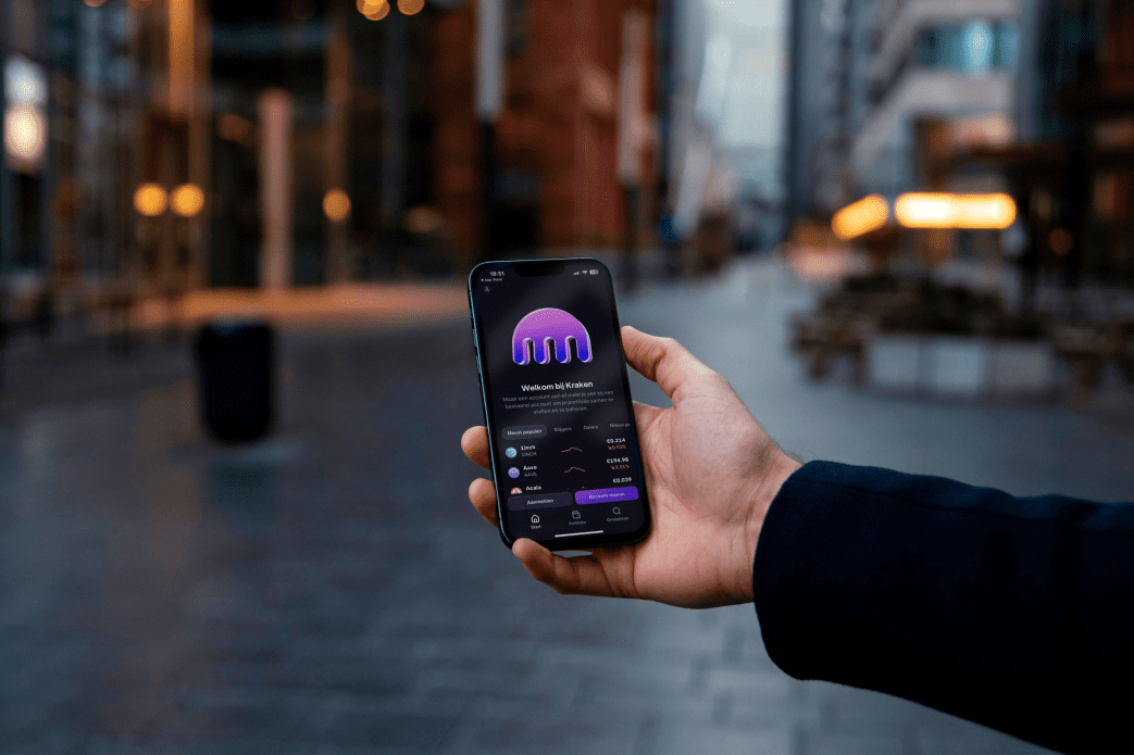 kraken app in de stad op telefoon