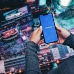 Coinbase telefoon handen