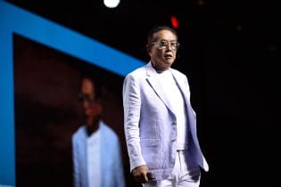 Robert Kiyosaki presenting on bitcoin crash