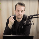 Michael van de poppe voor de camera