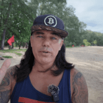 Didi taihuttu op strand praat over bitcoin family