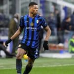 Foto van Inter speler Denzel Dumfries op het voetbalveld