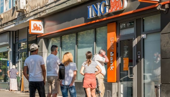 Nederland verhoogt minimumloon: bereken jouw nieuwe salaris