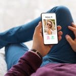 Een afbeelding van een man die actief is op een datingsite