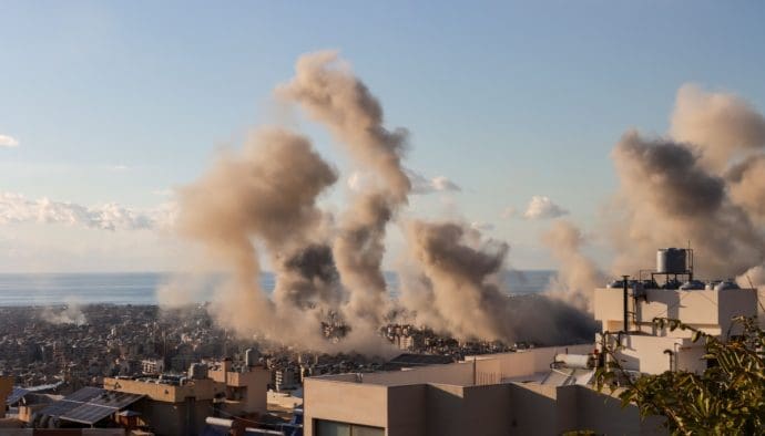 Bitcoin en cryptomarkt crashen hard door Israëlische luchtaanval