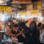 Straatfoto van mensen in Seyoul Zuid-Korea