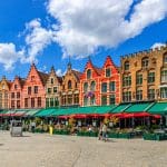 Een afbeelding van een pittoresk stuk van een Belgische stad