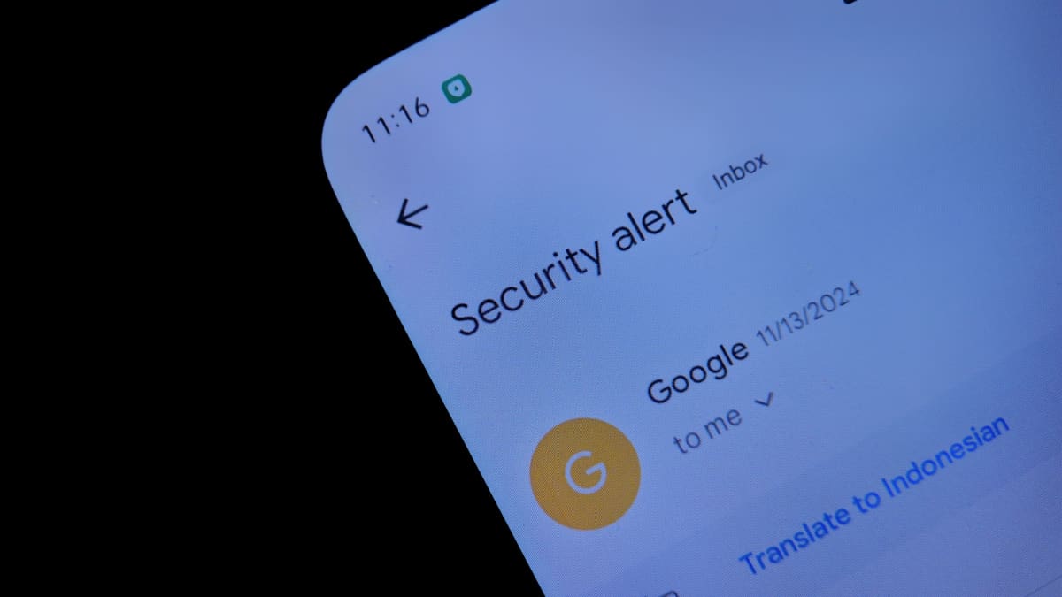 Een afbeelding van een security alert van Google, die aangeeft dat er mogelijk een veiligheidsbreuk is geweest