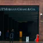 Kantoor van JPMorgan met mensen