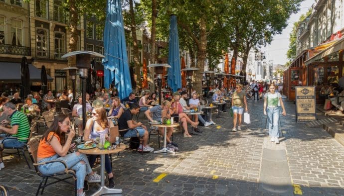 Nederlanders profiteren: in deze sectoren stijgen de lonen flink