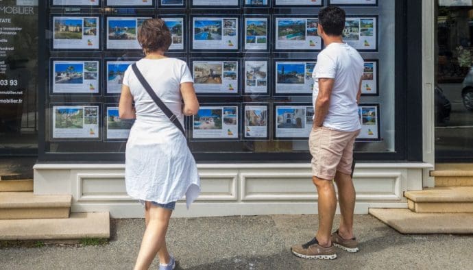 Woningaanbod schiet naar recordhoogte, maar prijzen blijven stijgen