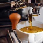 Dit betaalt de gemiddelde Nederlander per kop koffie - meer dan je denkt