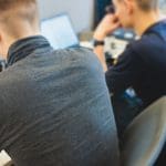 Nederland telt af: de meest besproken crypto van 2025 is morgen beschikbaar