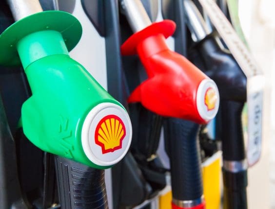 Waarom tanken straks nóg duurder wordt – automobilisten zijn de dupe