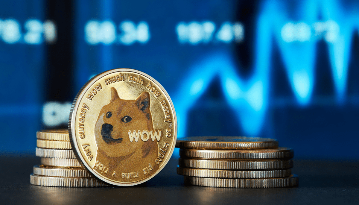 Afbeelding Dogecoin munt en koersgrafiek