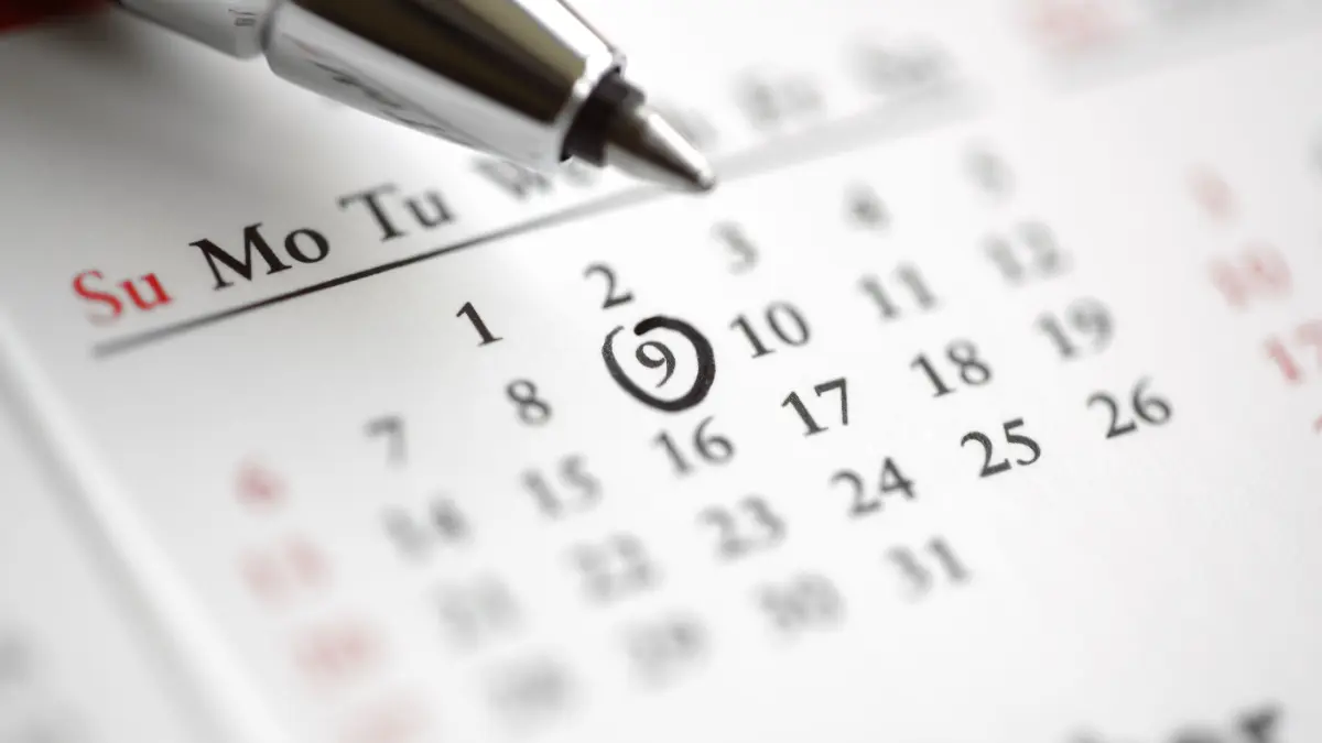 Een afbeelding van een omcirkelde datum op een kalender, voor een belangrijk evenement