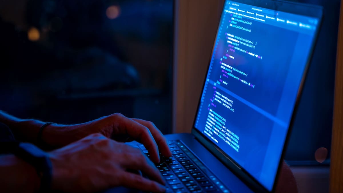 Waarschuwing: Nieuw computervirus leegt je crypto-portemonnee