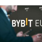 Bybit eu op muur geschreven tijdens event in Oostenrijk