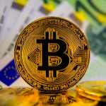 foto van bitcoin munt en euro biljetten 2
