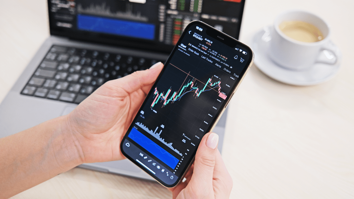 Grafiek-telefoon-crypto