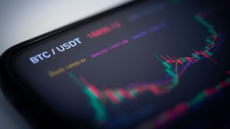 Een afbeelding van een bitcoin usdt grafiek met een koers die de prijs van BTC weergeeft