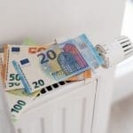 Een afbeelding van euro’s op een verwarming Een afbeelding van euro's op een verwarming