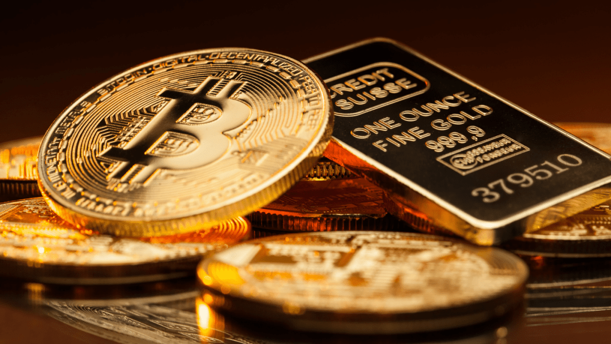 Foto van Bitcoin en goud