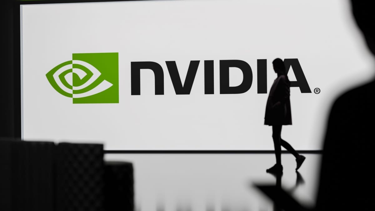 Nvidia bereikt record, nu €4,2 biljoen waard - Zorgen om 'AI-bubbel' nemen toe