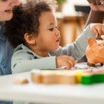 Zoveel zakgeld krijgen kinderen in Nederland nu per leeftijd