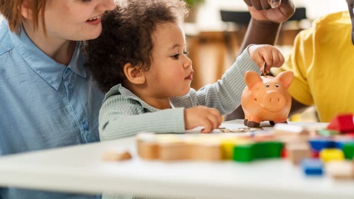 Zoveel zakgeld krijgen kinderen in Nederland nu per leeftijd