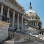 Bitcoin krabbelt op na groot nieuws uit Washington, XRP pakt hoofdrol