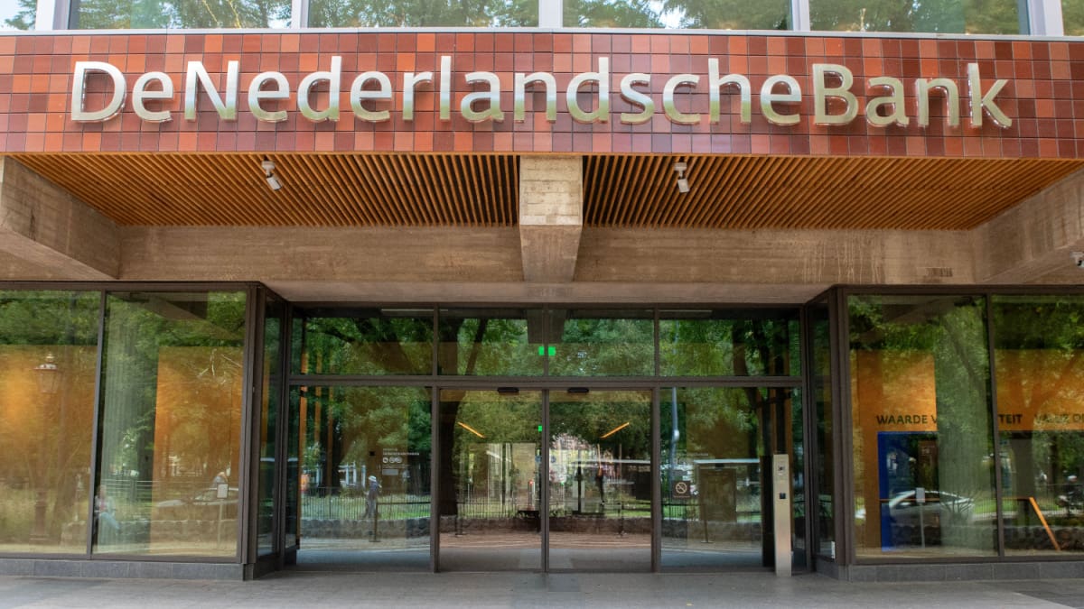 Een afbeelding van de Nederlandsche Bank (DNB), de Nederlandse centrale bank die als waakhond dient voor de Nederlandse economie
