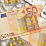 Foto van pillen en euro's